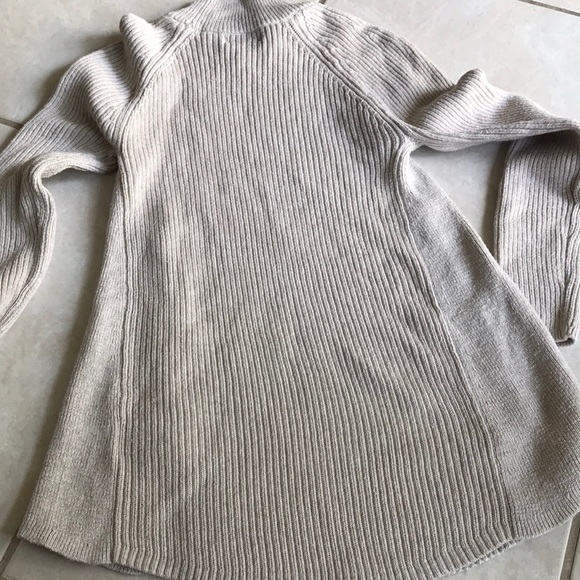 Cute beige long sleeve sweater👵🏻 - Picture 6 of 6